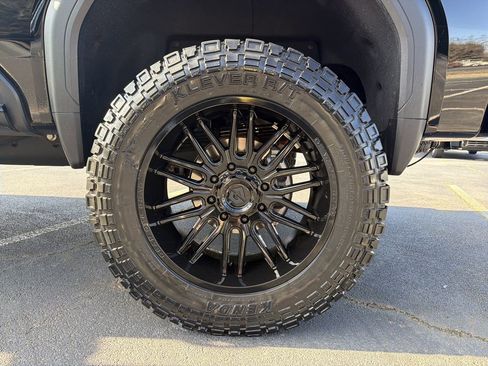 Used 2024 GMC Sierra 2500 Denali Ultimate image 19