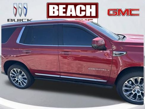 Used 2025 GMC Yukon Denali w/ Sun & Power Step Package AWD/4WD image 2