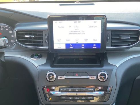 Used 2020 Ford Explorer XLT w/ Equipment Group 202A image 21