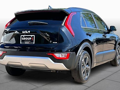 Used 2024 Kia Niro EX FWD image 18