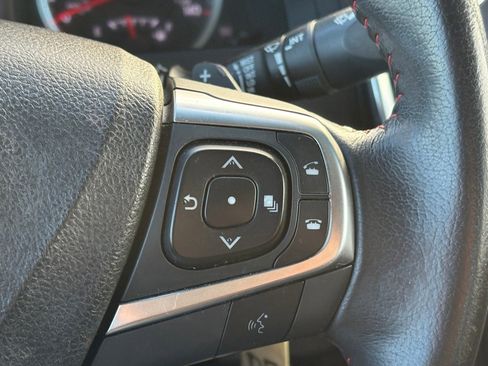 Used 2016 Toyota Camry SE image 17