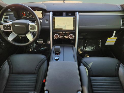 Certified 2025 Land Rover Discovery Dynamic SE AWD/4WD image 25