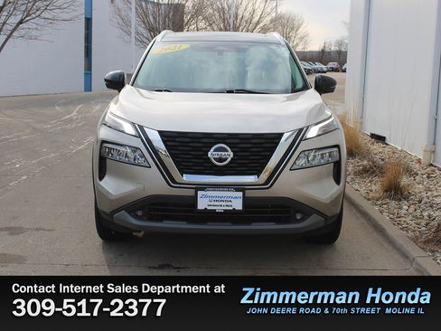 Used 2021 Nissan Rogue SL w/ Premium Package image 4
