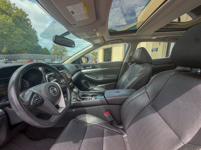 Used 2019 Nissan Maxima 3.5 SL w/ Floor Mat Group FWD image 5