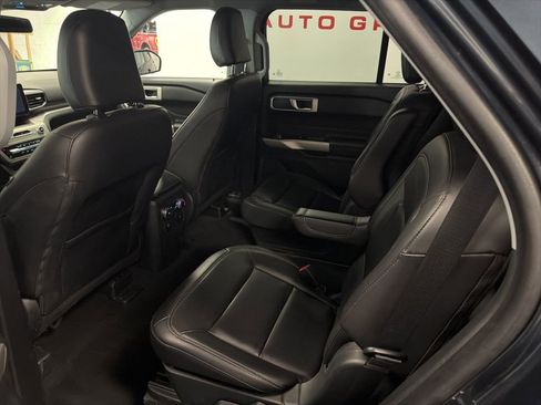 Used 2023 Ford Explorer XLT w/ Equipment Group 202A image 28