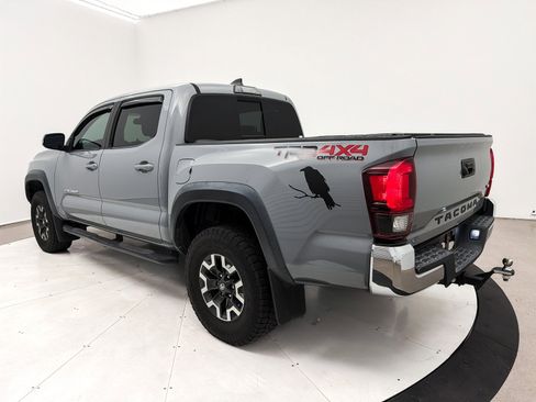 Used 2019 Toyota Tacoma TRD Off-Road image 12