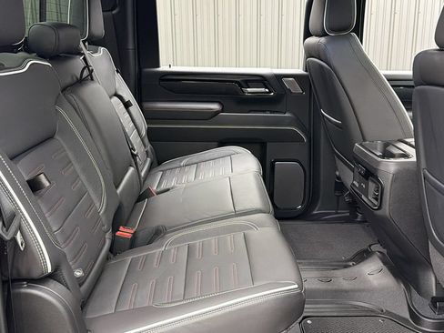 Used 2026 GMC Sierra 2500 AT4X w/ LPO, Black Badging Package AWD/4WD image 42
