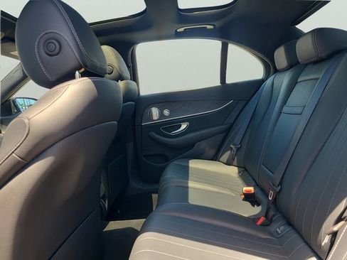 Used 2021 Mercedes-Benz E 350 Sedan w/ Premium Package image 7