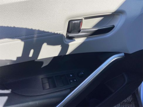 Used 2023 Toyota Corolla Cross L image 13