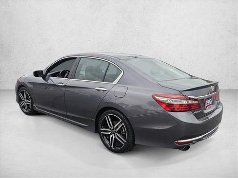 Used 2017 Honda Accord Sport image 8