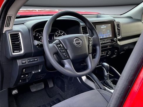 Used 2022 Nissan Frontier SV w/ Technology Package image 16