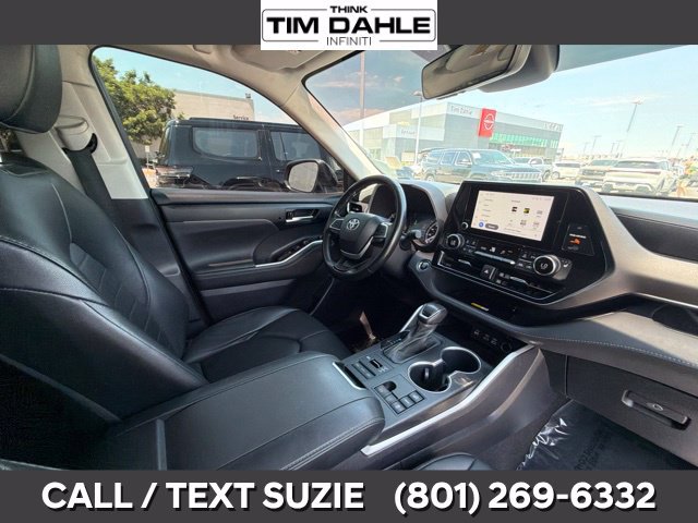 Used 2023 Toyota Highlander XLE AWD/4WD image 21