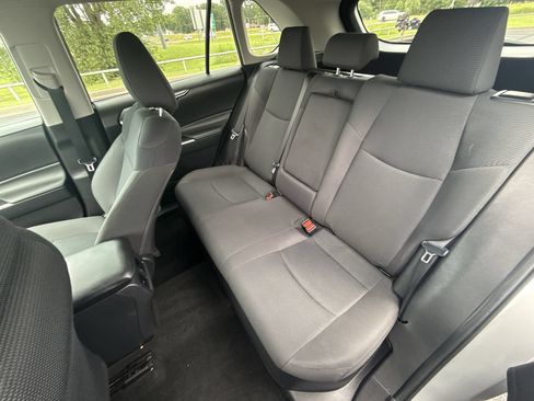 Used 2021 Toyota RAV4 LE AWD/4WD image 21
