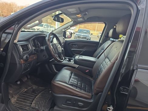 Used 2019 Nissan Titan Platinum Reserve w/ Platinum Utility Package image 18