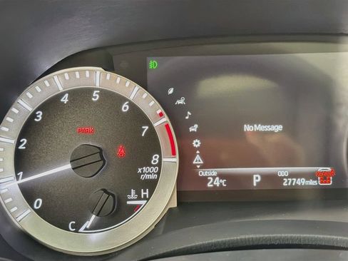 Used 2024 Toyota Highlander XSE AWD/4WD image 13