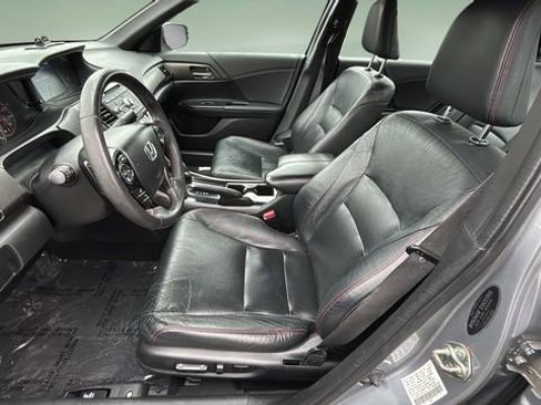 Used 2017 Honda Accord Sport Special Edition image 17