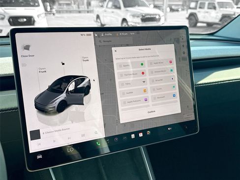 Used 2026 Tesla Model Y 2WD image 7