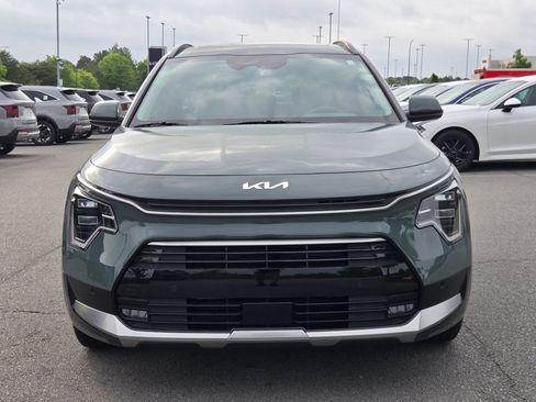 New 2026 Kia Niro SX Touring FWD image 2