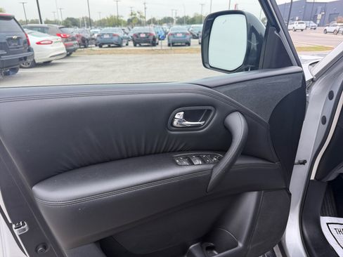 Used 2023 Nissan Armada SV image 29