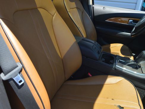 Used 2011 Lincoln MKX AWD w/ 102A Rapid Spec Order Code image 19