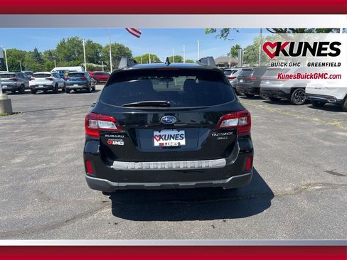 Used 2016 Subaru Outback 3.6R Limited AWD/4WD image 5