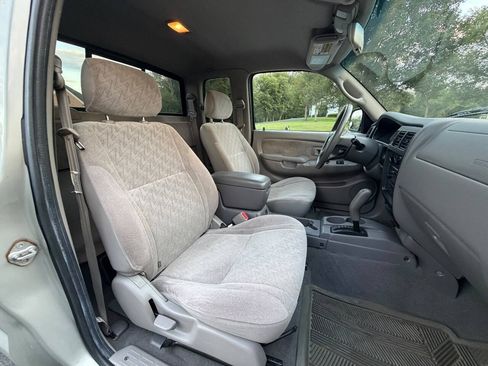 Used 2003 Toyota Tacoma PreRunner RWD image 9