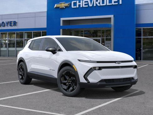 New 2026 Chevrolet Equinox EV LT image 7