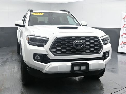 Used 2023 Toyota Tacoma TRD Sport image 3
