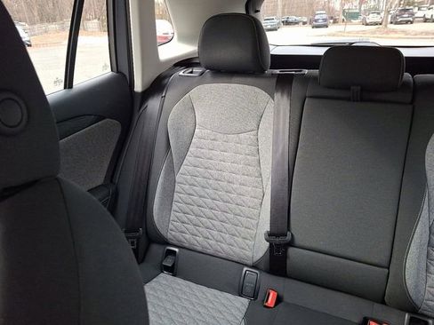 Certified 2025 Volkswagen Tiguan S image 18