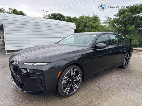 Certified 2025 BMW 740i xDrive w/ Premium Package AWD/4WD image 1