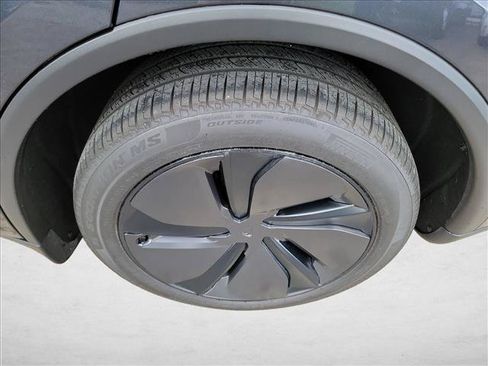 Used 2026 Tesla Model Y Long Range AWD/4WD image 12