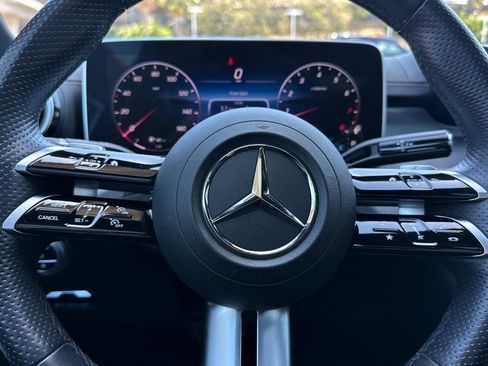 Used 2025 Mercedes-Benz C 300 Sedan image 22