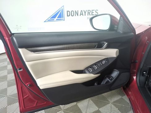 Used 2021 Honda Accord EX image 13
