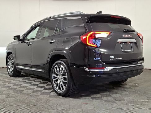 Used 2023 GMC Terrain Denali w/ Denali Premium Package AWD/4WD image 7