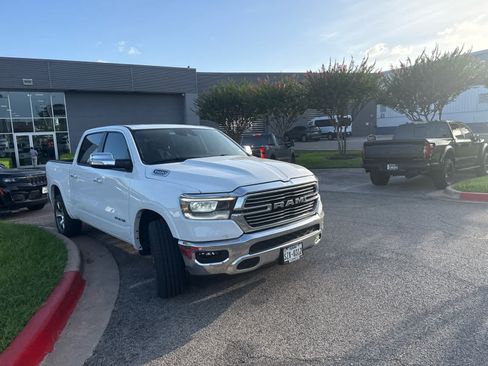 Used 2022 RAM 1500 Laramie AWD/4WD image 4