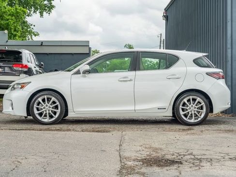 Used 2011 Lexus CT 200h Premium FWD image 3
