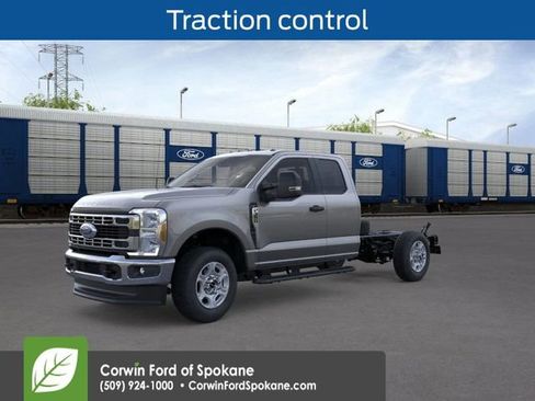 New 2026 Ford F350 XLT image 3