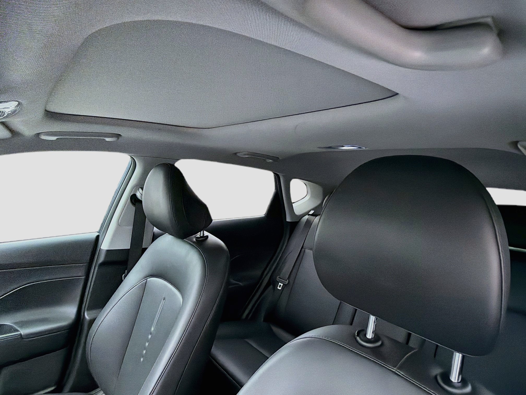 Used 2024 Hyundai Kona Limited FWD image 27