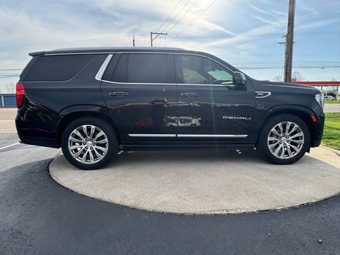 Used 2023 GMC Yukon Denali w/ Denali Reserve Package image 8