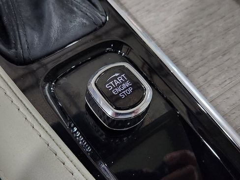 Used 2022 Volvo XC90 T6 Inscription w/ Advanced Package image 40