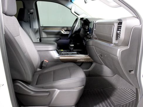Used 2024 Chevrolet Silverado 1500 RST w/ Convenience Package II RWD image 19