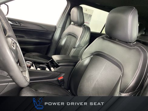 Used 2023 Jeep Grand Cherokee L Laredo AWD/4WD image 17