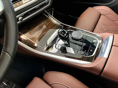 Used 2023 BMW X5 sDrive40i w/ M Sport Package image 17