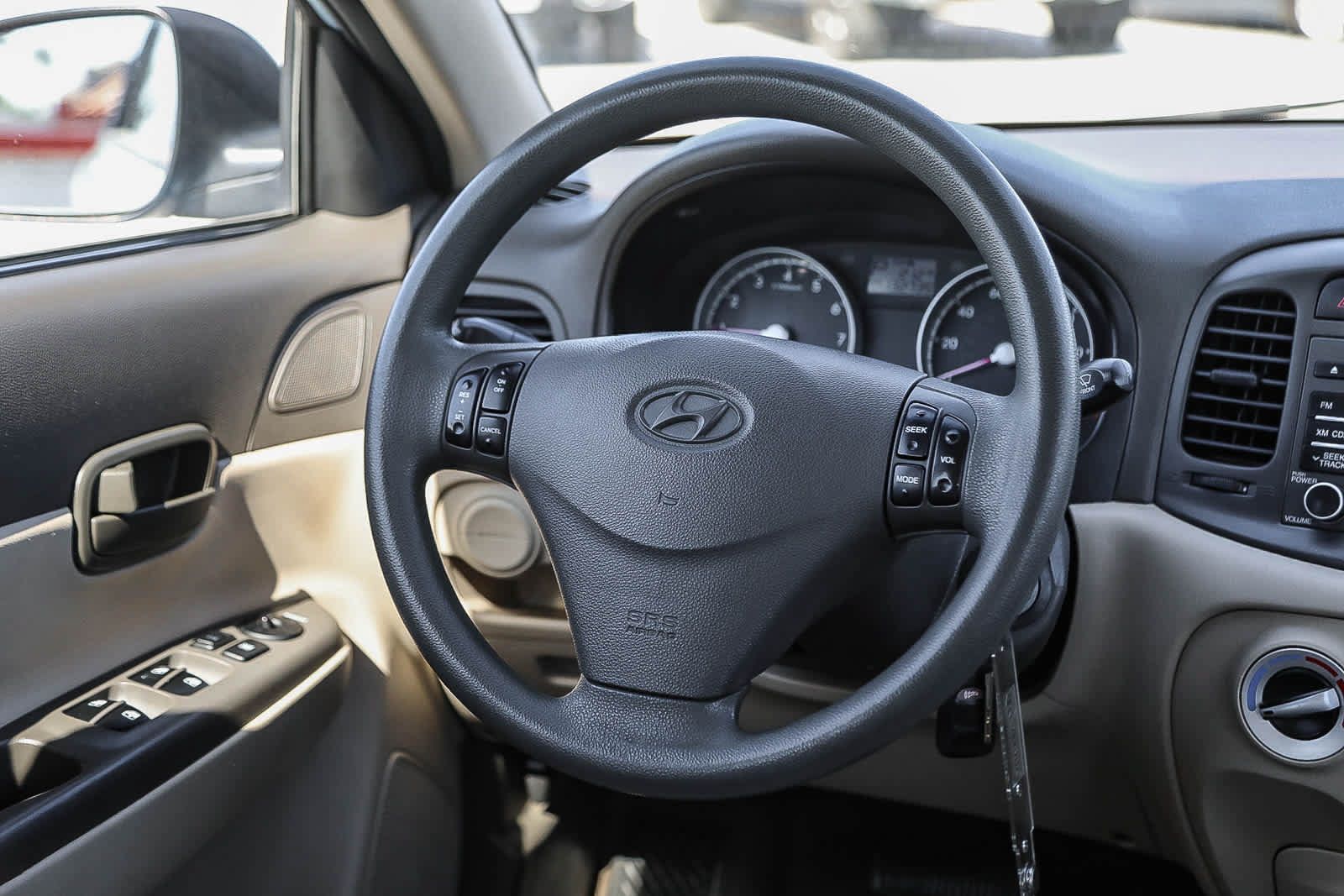 Used 2011 Hyundai Accent GLS w/ Premium Pkg 4 FWD image 14