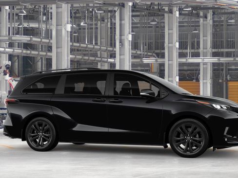 New 2026 Toyota Sienna XSE image 15