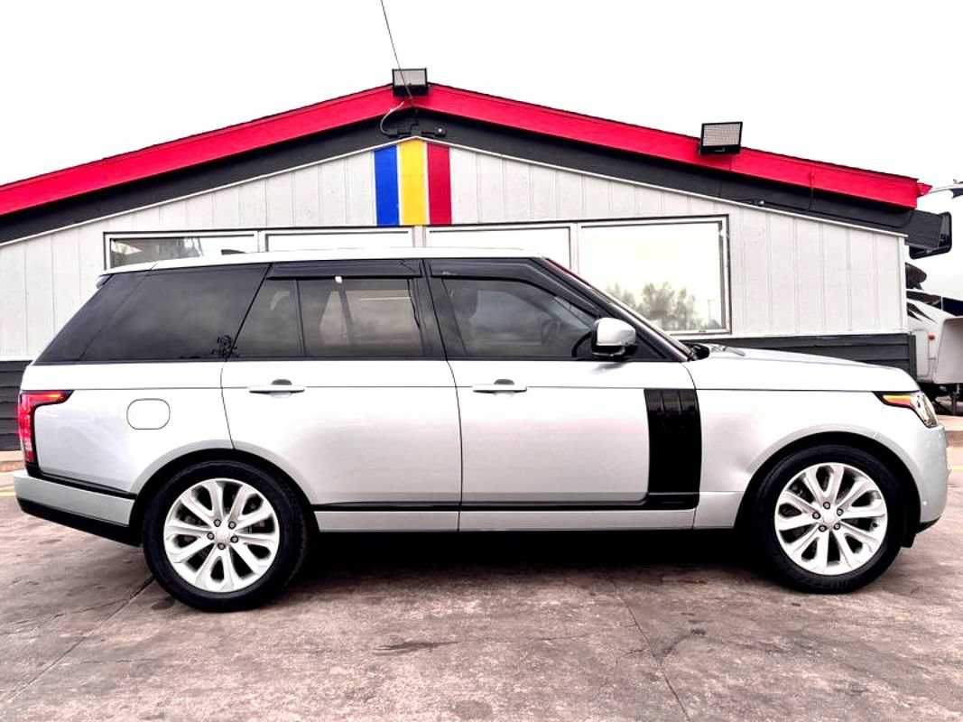 Used 2017 Land Rover Range Rover HSE AWD/4WD image 5