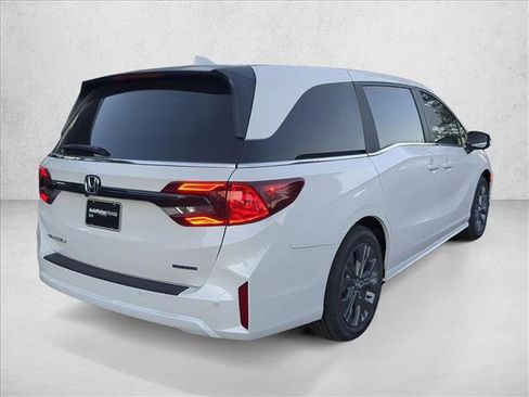 New 2026 Honda Odyssey Touring image 2
