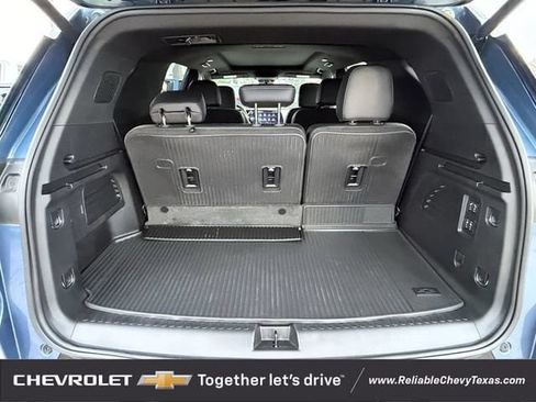 Used 2025 Chevrolet Traverse High Country AWD/4WD image 34