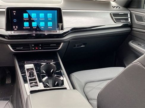 New 2026 Volkswagen Atlas Cross Sport SE image 10