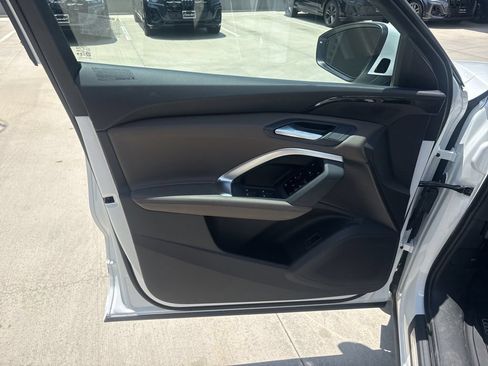 Used 2025 Audi Q5 Premium w/ Convenience Package AWD/4WD image 10